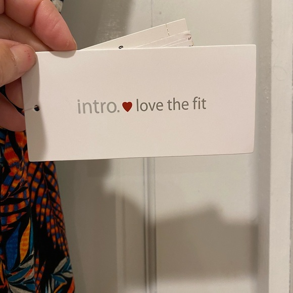 Colorful Leaf Print capri legging - Picture 4 of 5